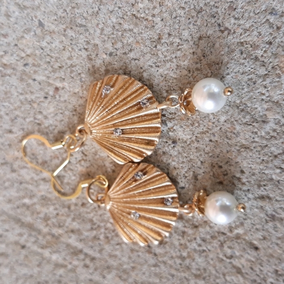 Sea Shell/ Drop Earrings/ Pear/ Rhinestone Detail/ Boho/ Bohemian - Picture 10 of 11